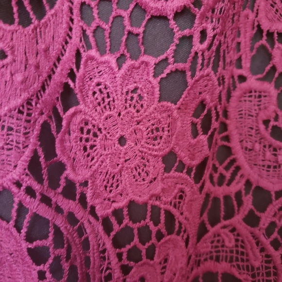 Racer Neck Midi Dress with Crochet Skirt - Picture 5 of 9